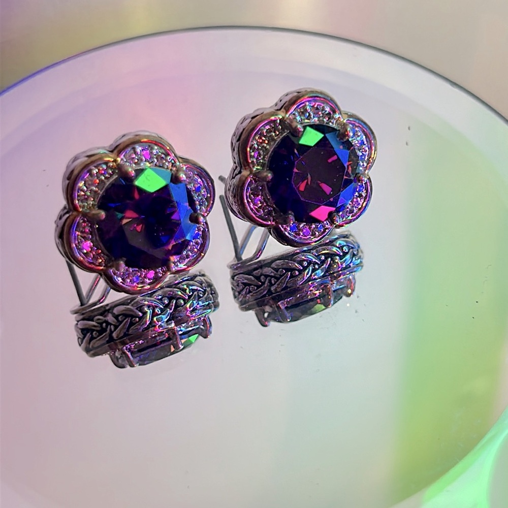 Gorgeous vintage earrings